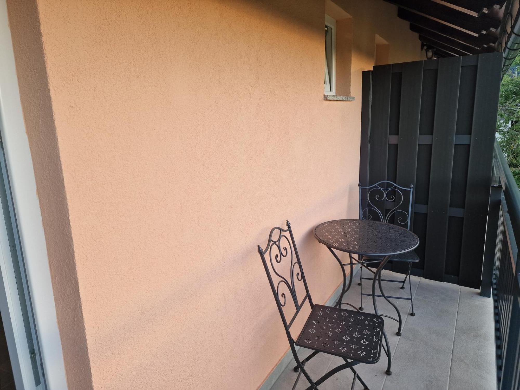 Guest House Macic Korenica Zewnętrze zdjęcie