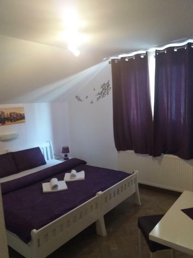 Guest House Macic Korenica Zewnętrze zdjęcie