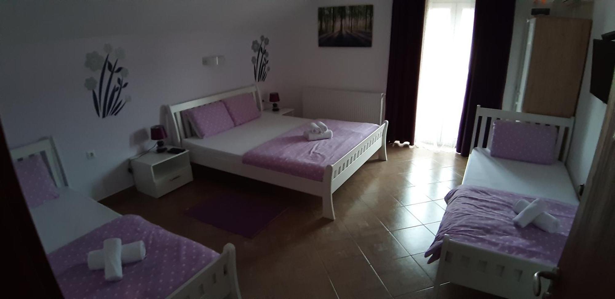 Guest House Macic Korenica Zewnętrze zdjęcie