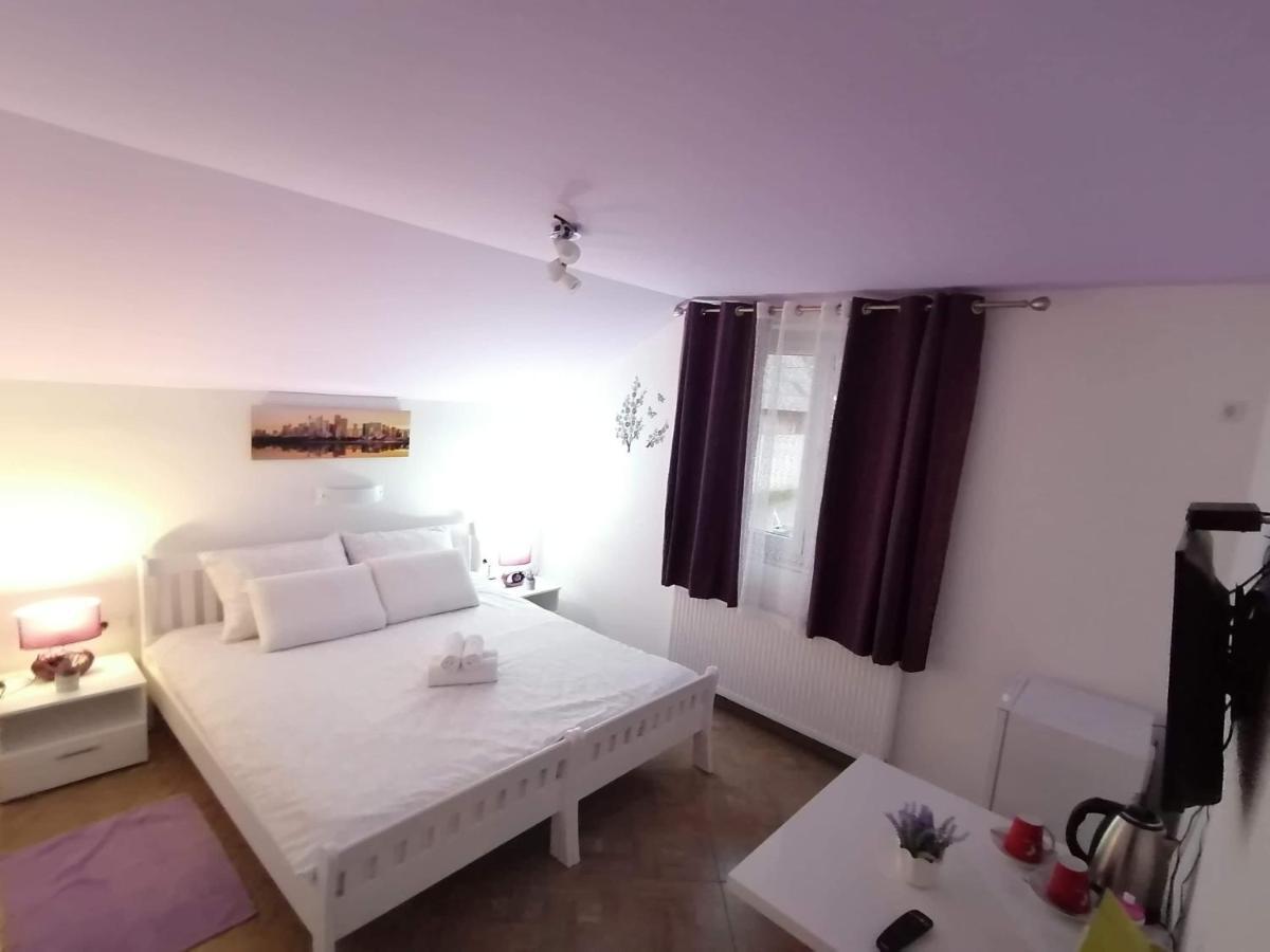 Guest House Macic Korenica Zewnętrze zdjęcie